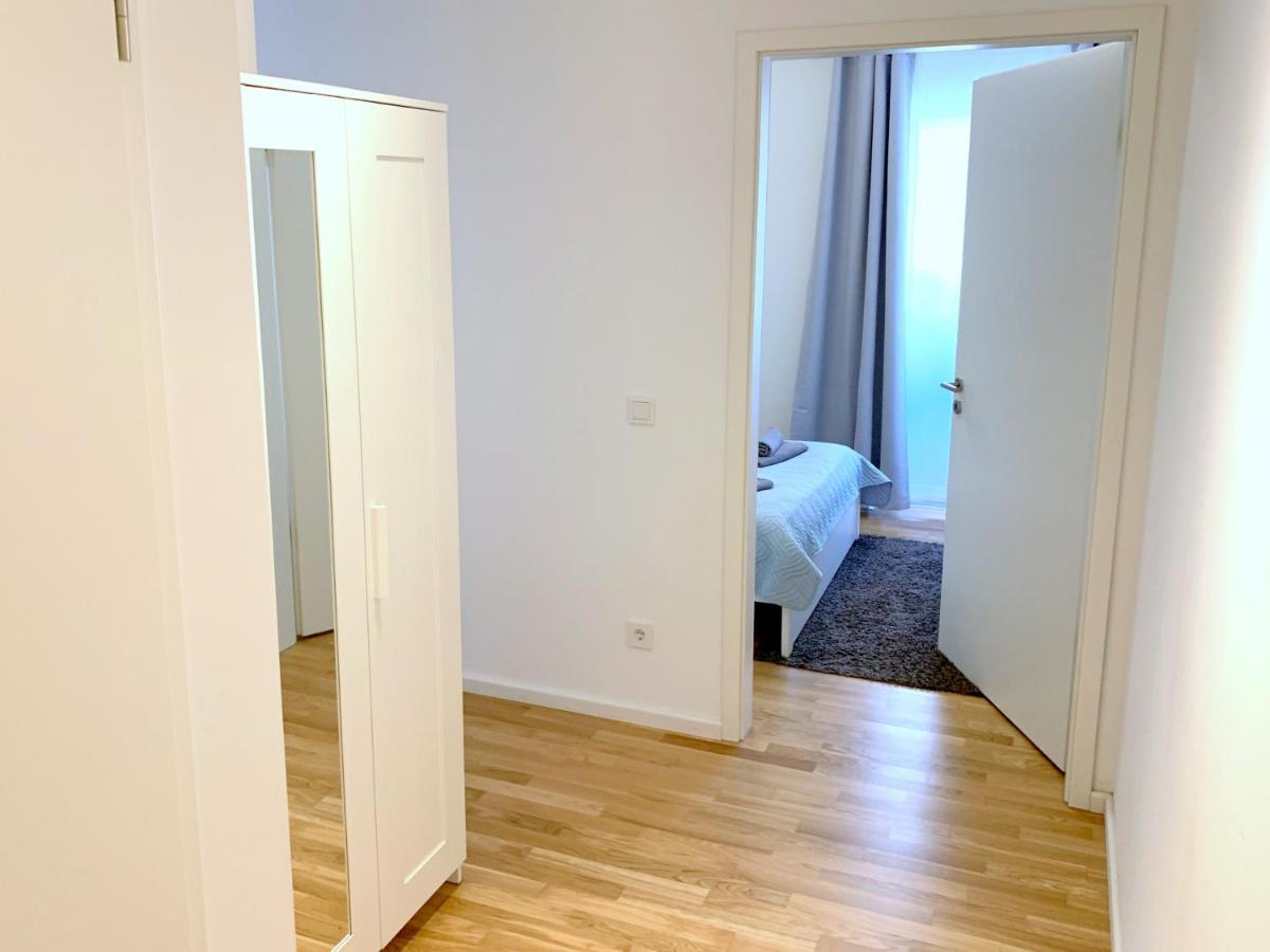 Apartment Moderne Mit Bodentiefer Dusche, Waschmaschine Und Kueche - 
