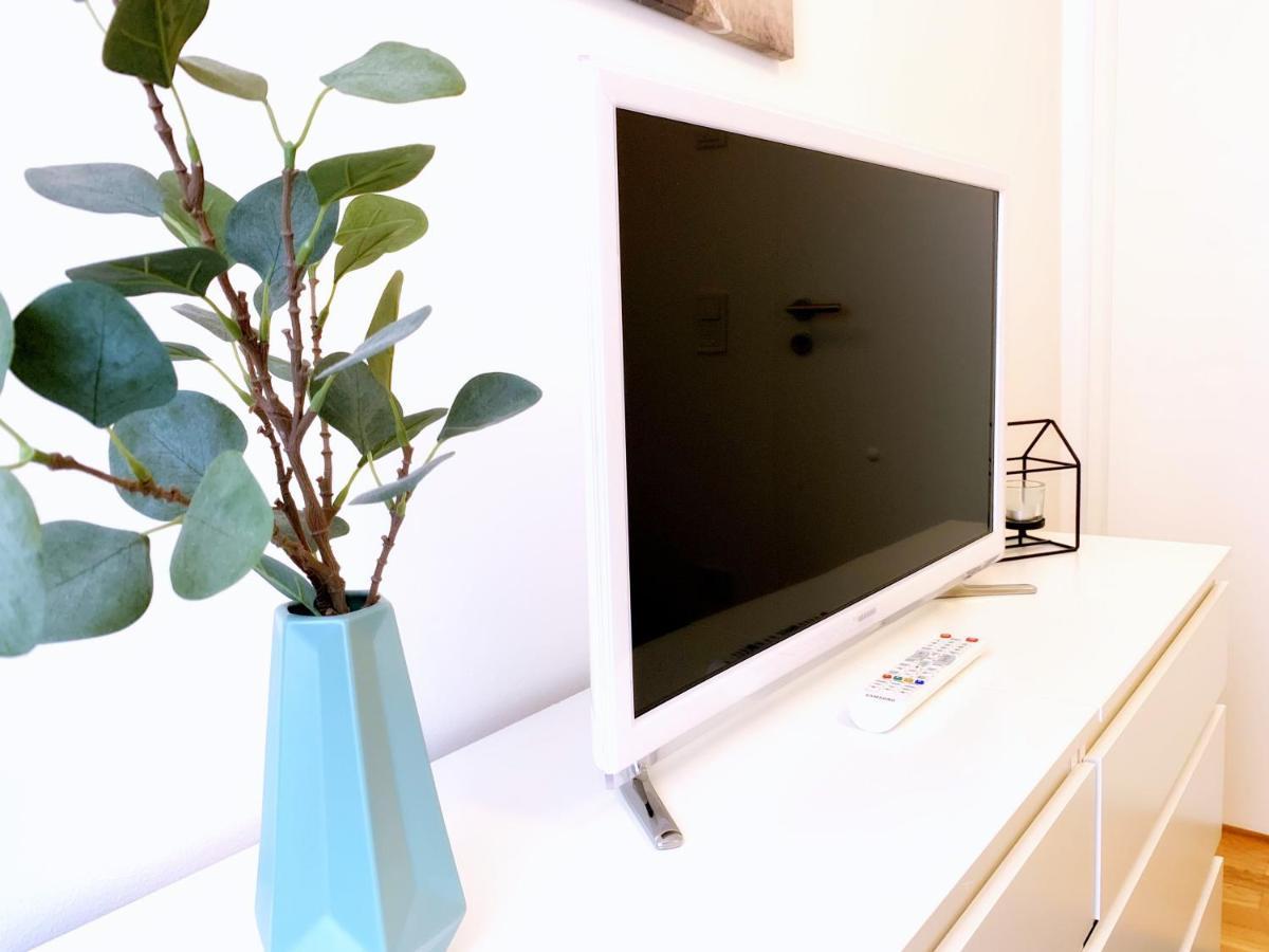Apartment Moderne Mit Bodentiefer Dusche, Waschmaschine Und Kueche - 