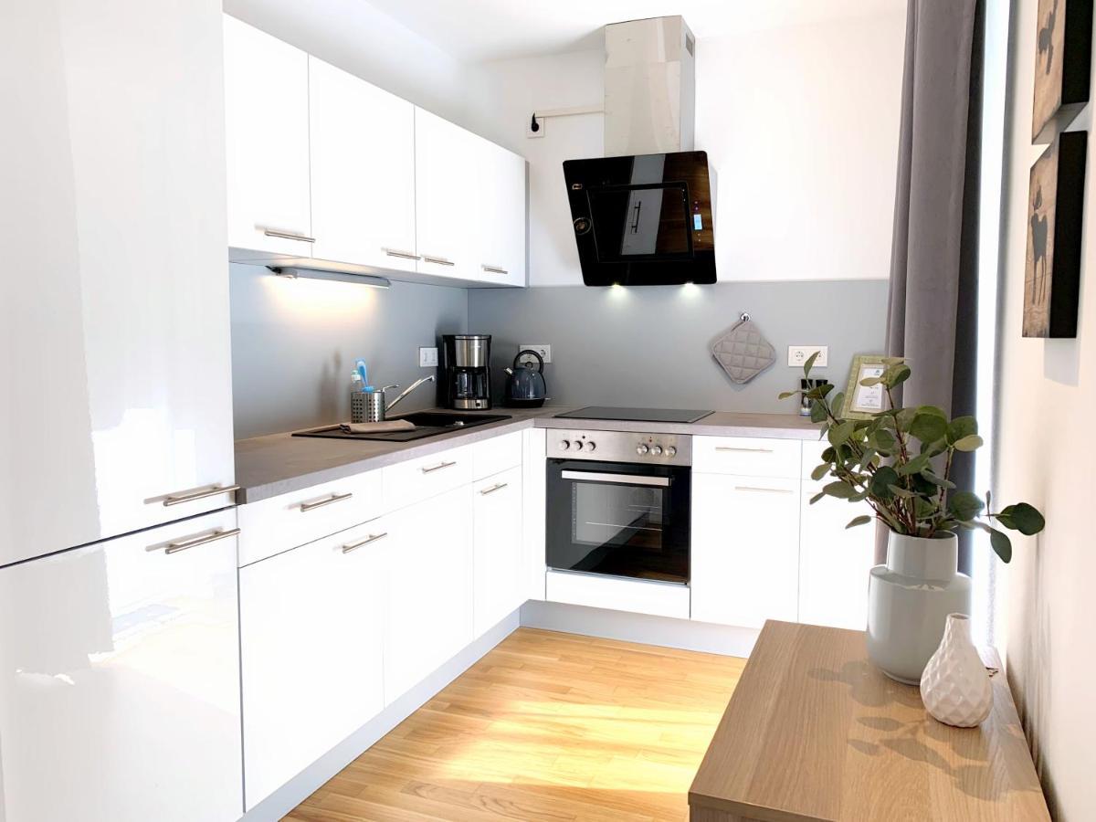 Apartment Moderne Mit Bodentiefer Dusche, Waschmaschine Und Kueche - 