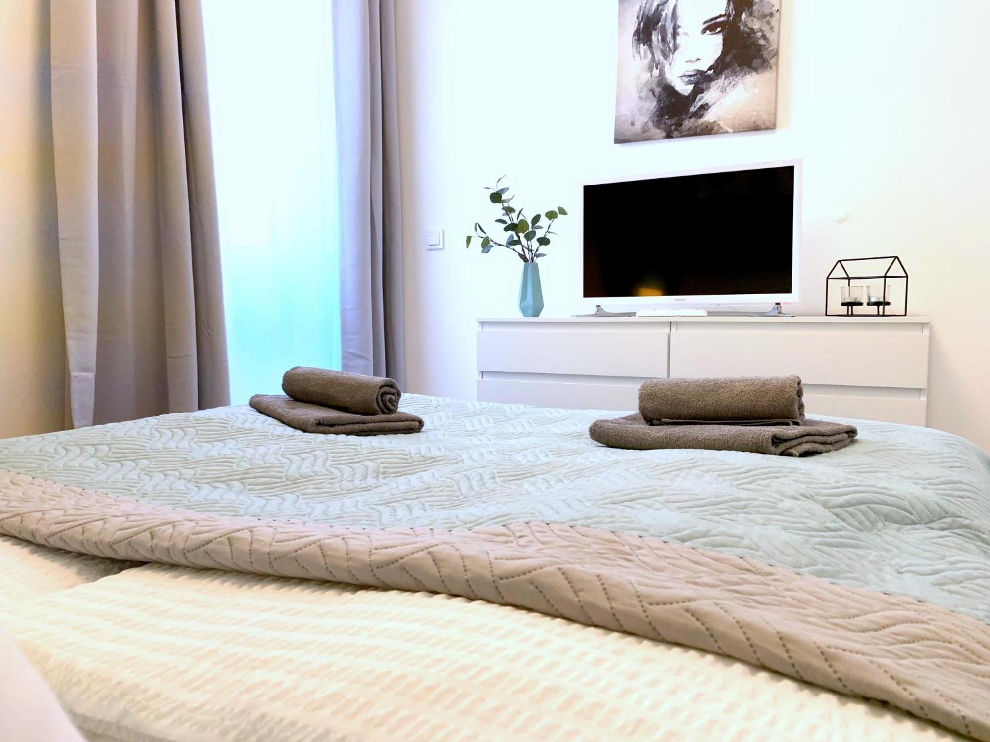 Apartment Moderne Mit Bodentiefer Dusche, Waschmaschine Und Kueche - 